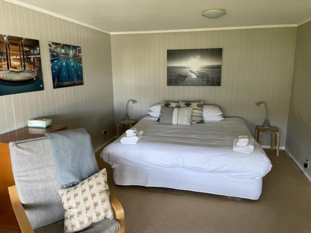 The Pacific Room, Tapeka Point Russell Exterior foto